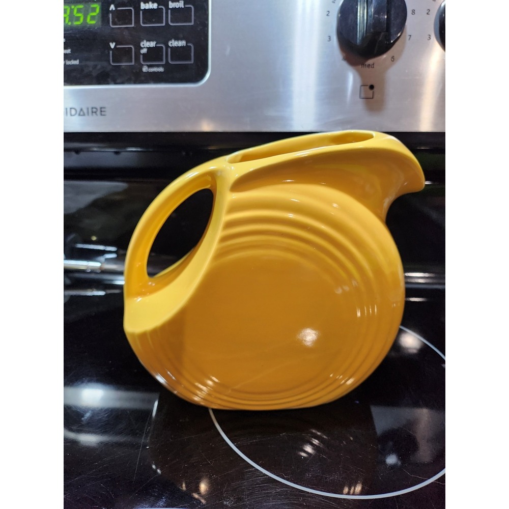 Vintage~Retro~Homer Laughlin~Fiesta~Yellow~Disc~6" Water Pitcher with Handle~USA